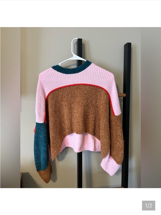 Urban Outfitters Sweaters - Urban Outfitters  Sz XS EUC Colorblock Cropped Crewneck Sweater